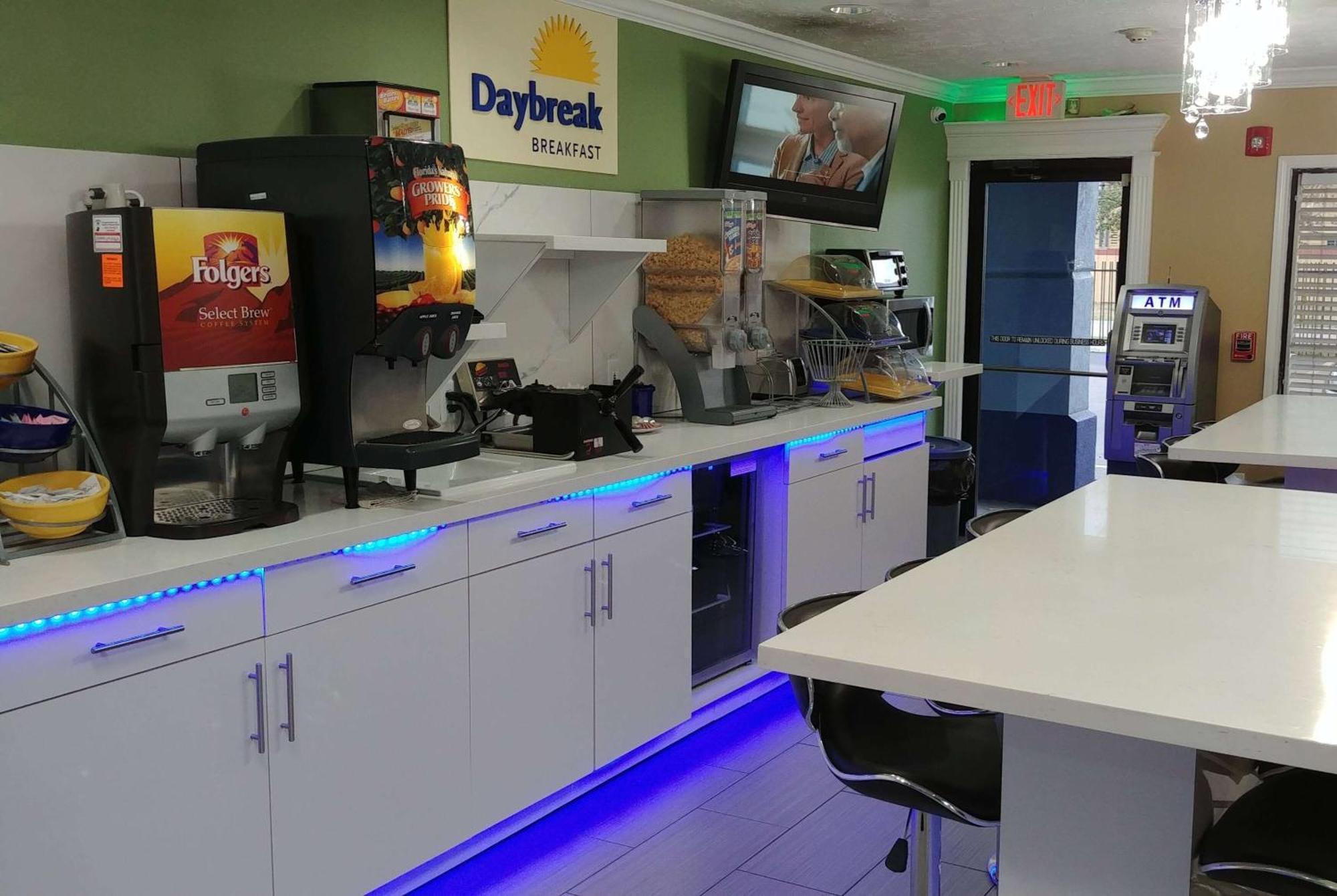 Days Inn By Wyndham Houston East Zewnętrze zdjęcie