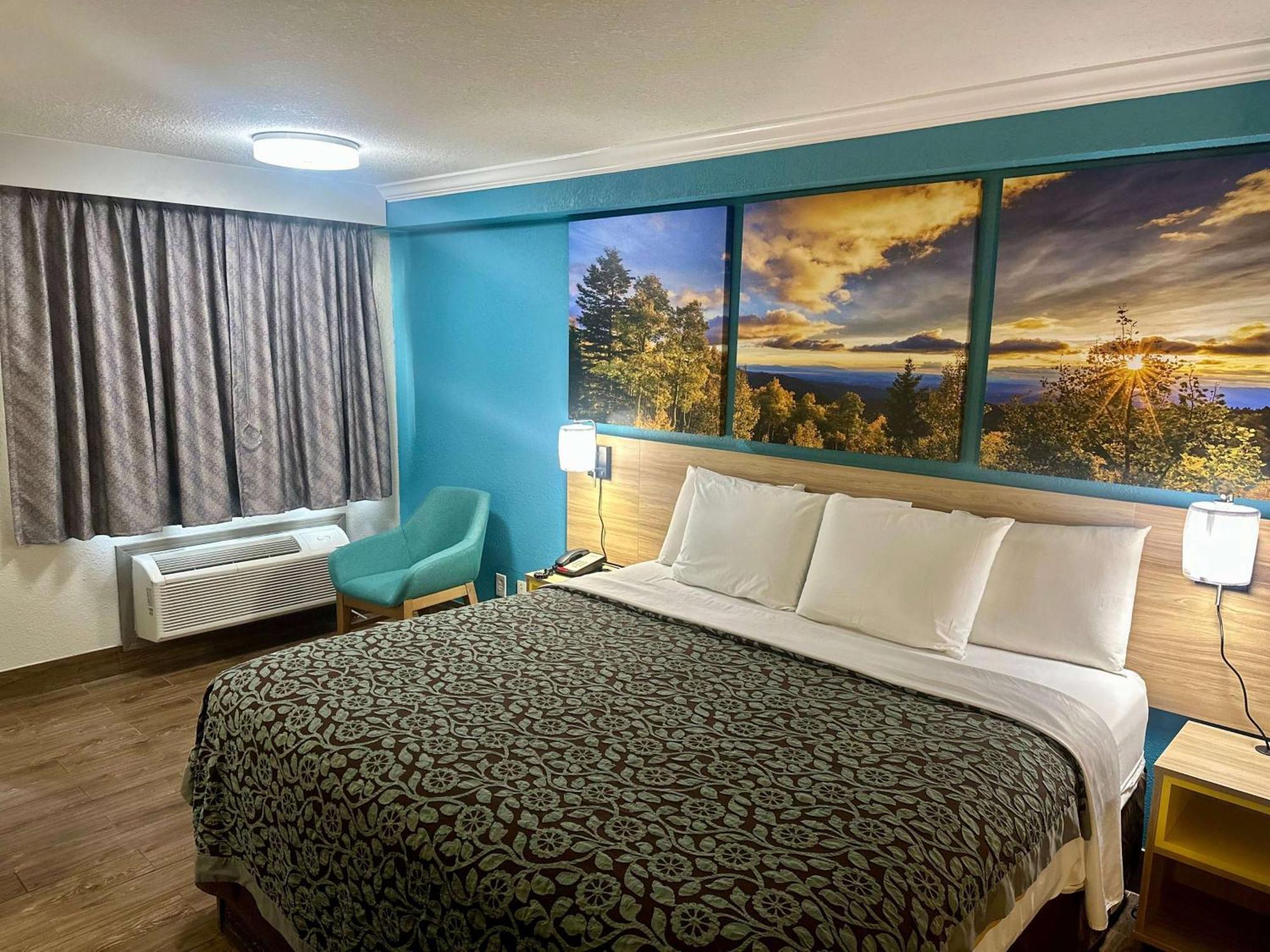 Days Inn By Wyndham Houston East Zewnętrze zdjęcie